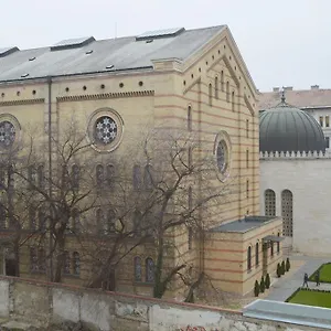  Konukevi Synagogue View Macaristan